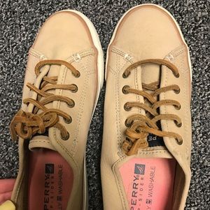 Sperry topsiders